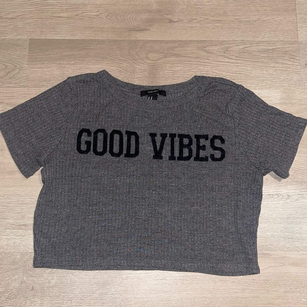 Forever 21 Gray Graphic Tee
